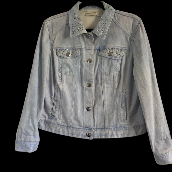PLATINUM Chico’s Embellished Studs Rhinestones Jean Jacket Light Wash 1 (Small) - Picture 1 of 11